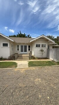 Building Photo - 2619 Maze Blvd