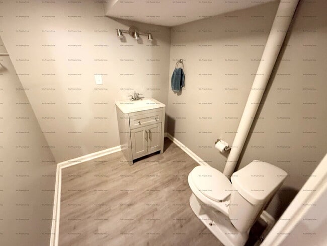 Building Photo - Beautiful 3 Bedroom / 3 bathroom Home Ready May 7th