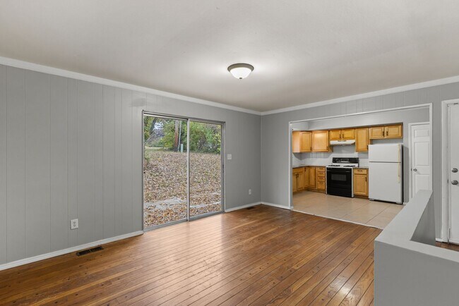 Building Photo - MOVE IN READY! Passed Occupancy. Move in before the holidays!