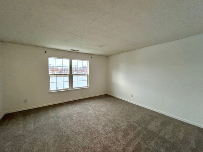 Building Photo - Charming 3-Bedroom, 2.5-Bath Home with Lof...