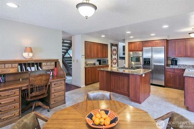 Building Photo - 3Bd/3.5Ba Bothell House