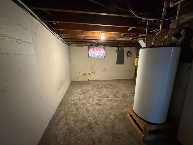 Building Photo - Now renting 3 bedroom House