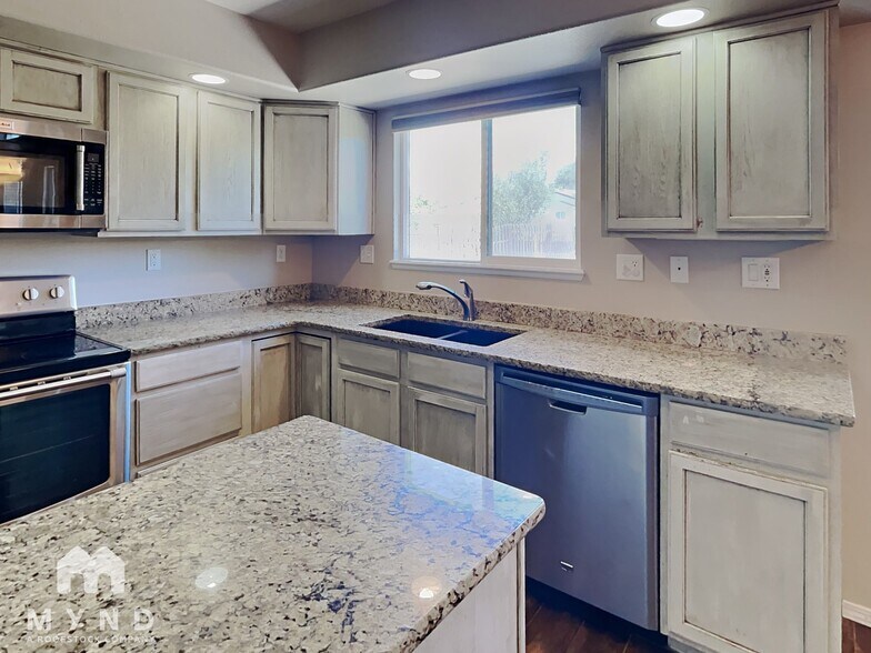 Building Photo - 7174 Araia Dr
