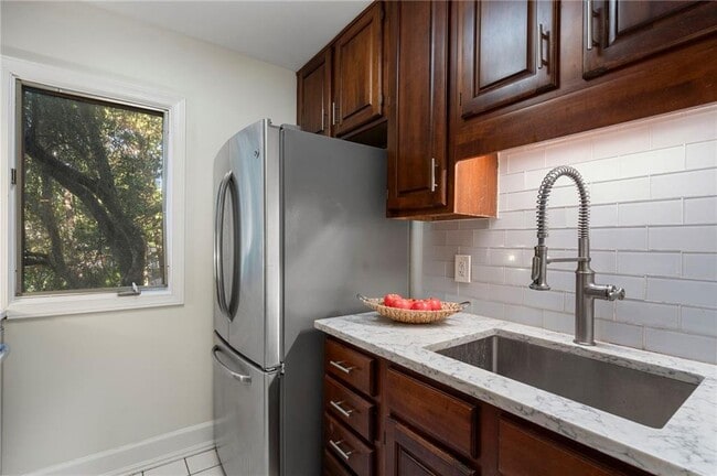 Building Photo - 1467 Monroe Dr NE
