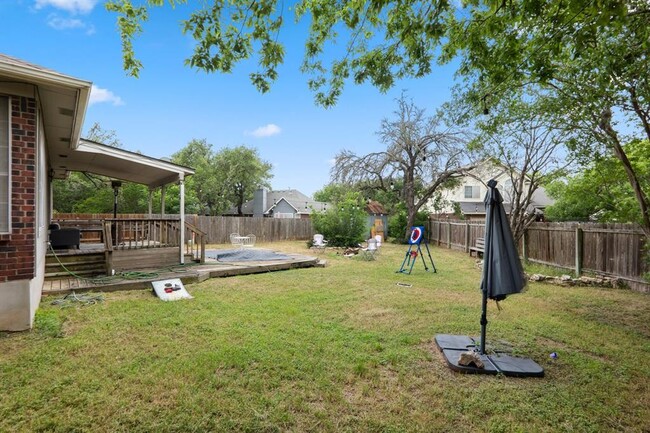 Building Photo - 8200 Edgemoor Pl