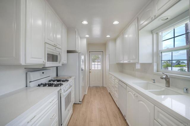 Building Photo - 2511 Meadow Lark Dr