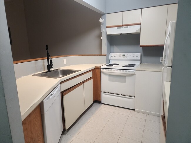 Building Photo - 125 Union St