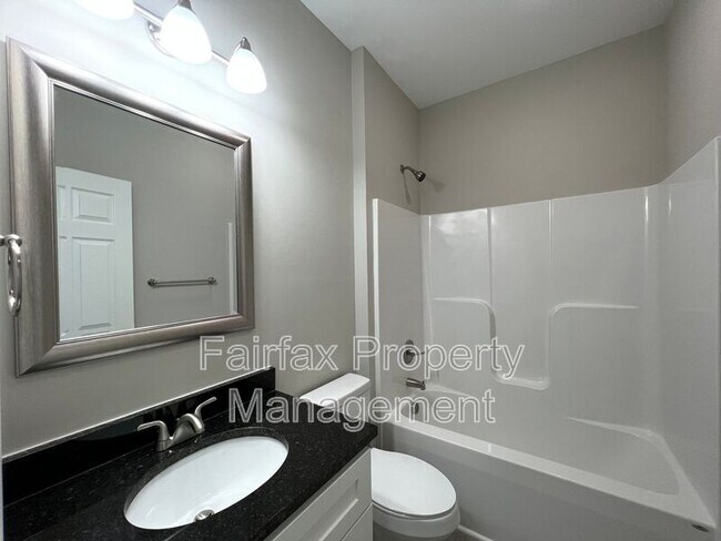 Building Photo - 2307 Owen St