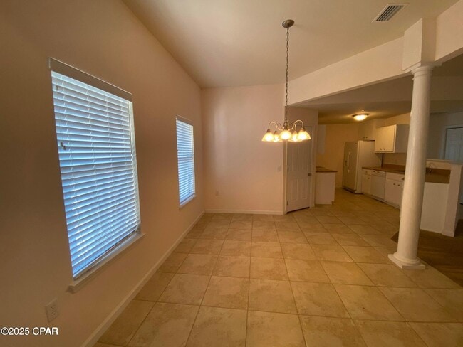 Building Photo - 3555 Brentwood Pl