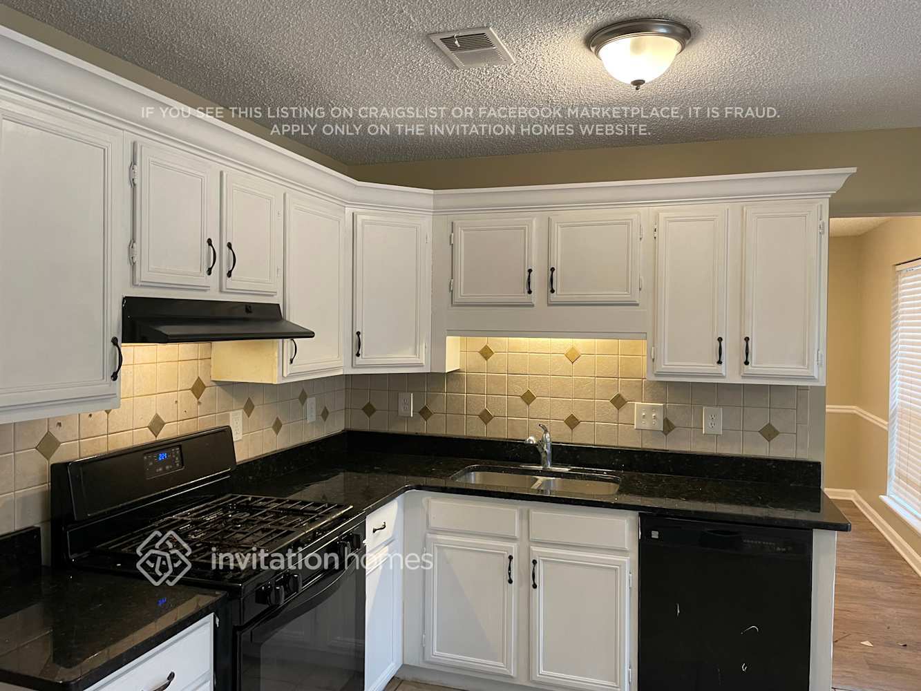 Building Photo - 1401 Chapel Hill Ln SW