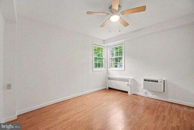 Building Photo - 4318 N Pershing Dr