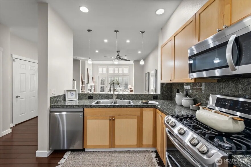 Building Photo - 12223 NE 109th Way