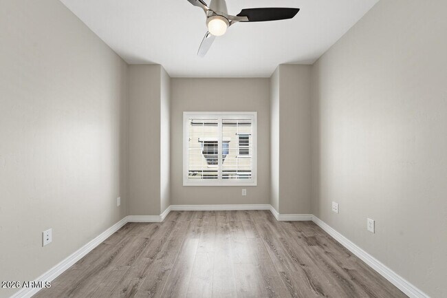 Building Photo - 5450 E Deer Valley Dr