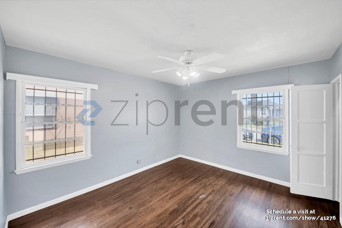 Building Photo - 1054 E 150th St
