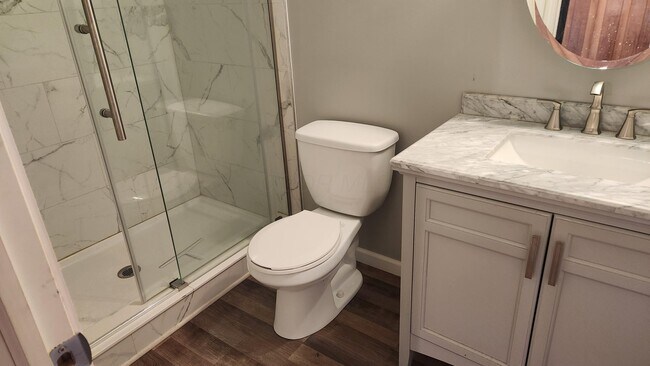 Building Photo - 620 Mistletoe Ct