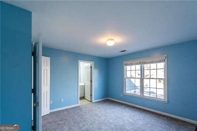 Building Photo - 8465 Bethel Ridge Ct