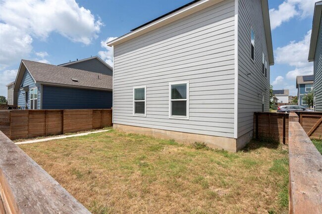 Building Photo - 889 Powell