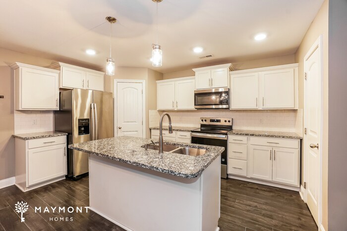 Building Photo - 521 Sourwood Dr