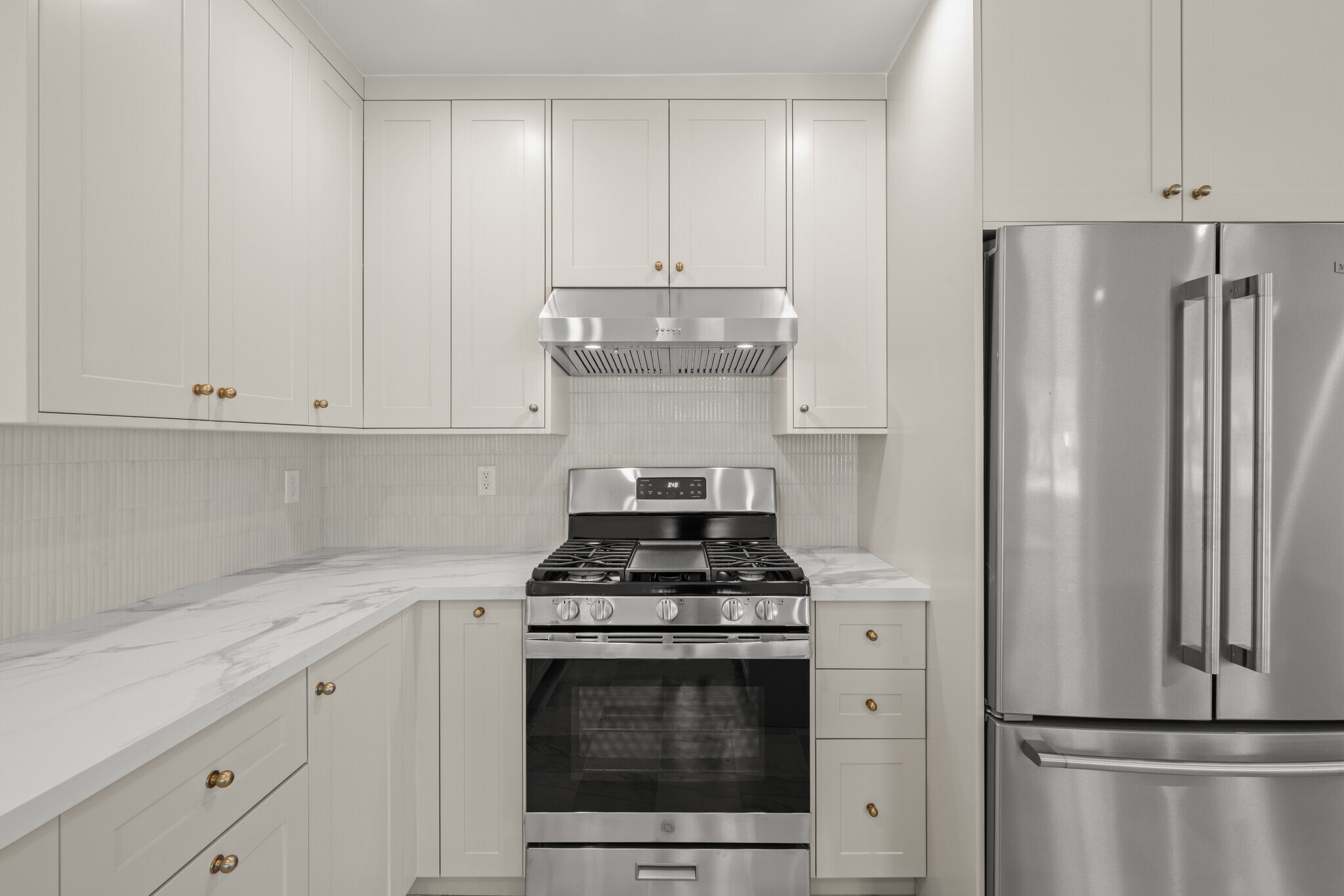 Building Photo - 5935 W 79th St