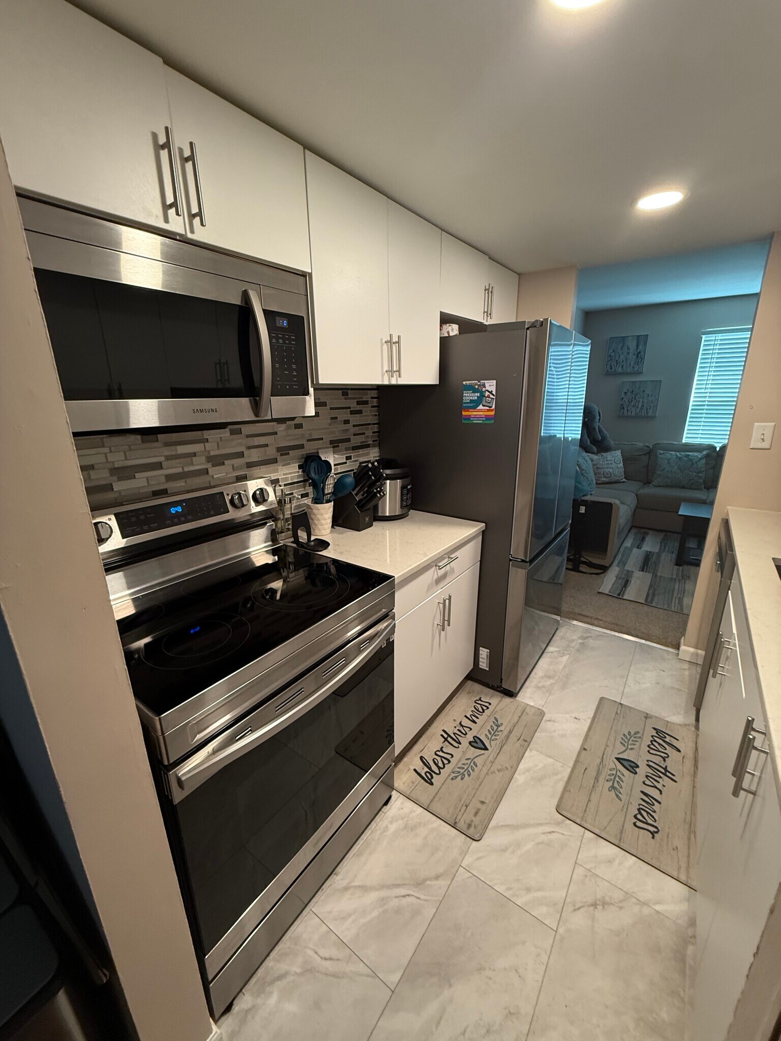 Kitchen - 6264 Ducketts Ln