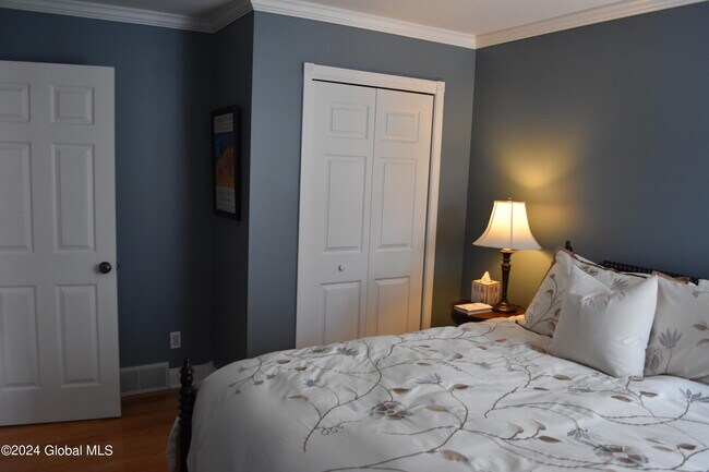 Building Photo - 63 Hearthstone Dr
