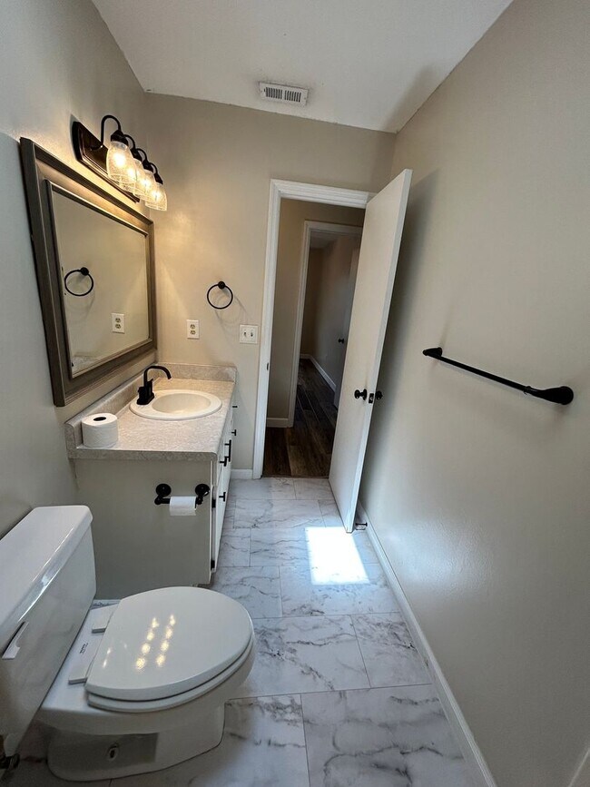 Building Photo - 249 Hannover Cir