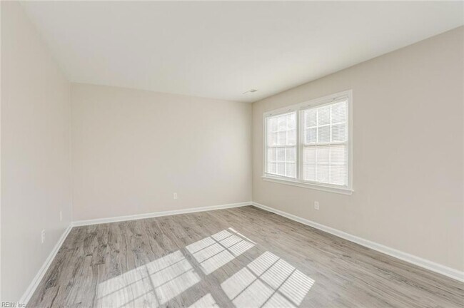 Building Photo - 4755 Old Hickory Rd