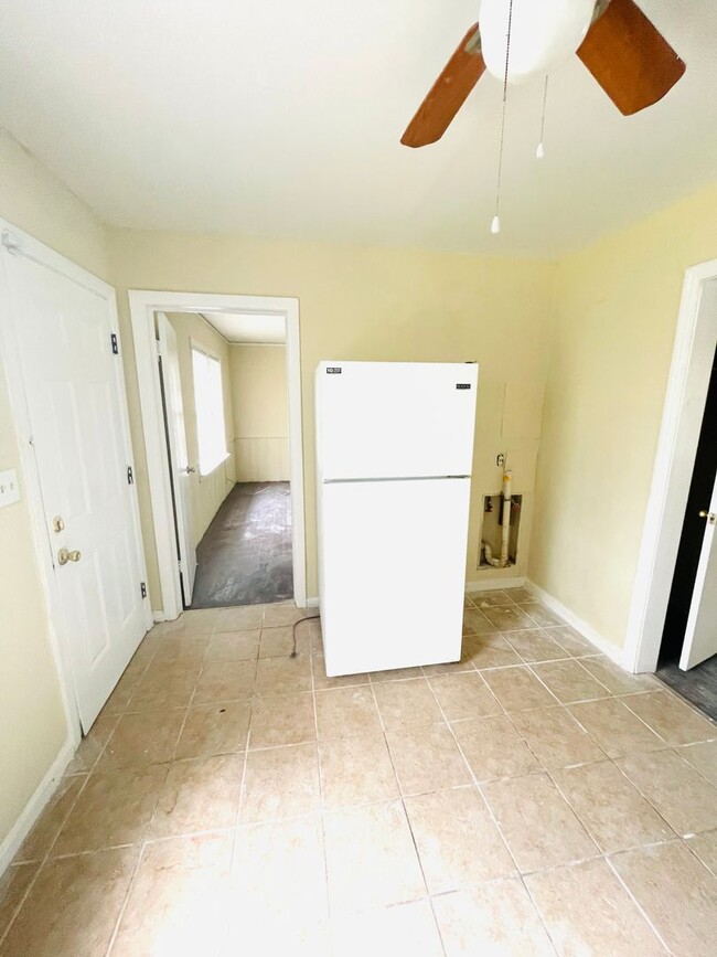 Building Photo - ** 3 bed 1 bath located in Druid Hills ** ...