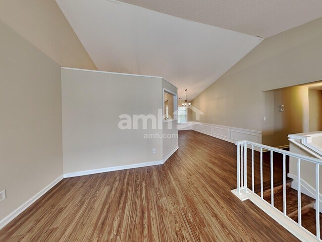 Building Photo - 375 Bass Way NW