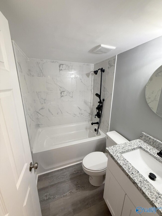 Building Photo - 3316 Clopton St SW