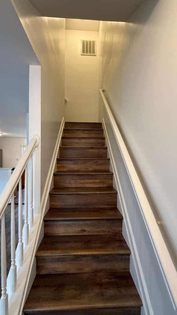 Building Photo - 1029 Aztec Dr