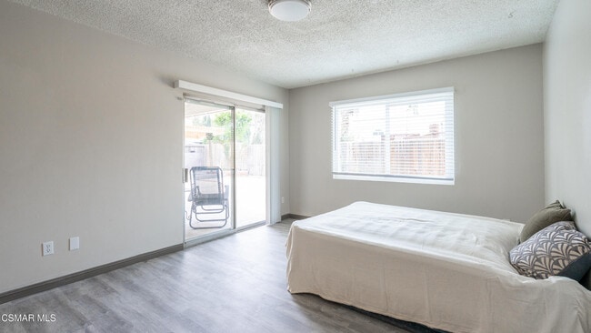 Building Photo - 5901 Hanna Ave