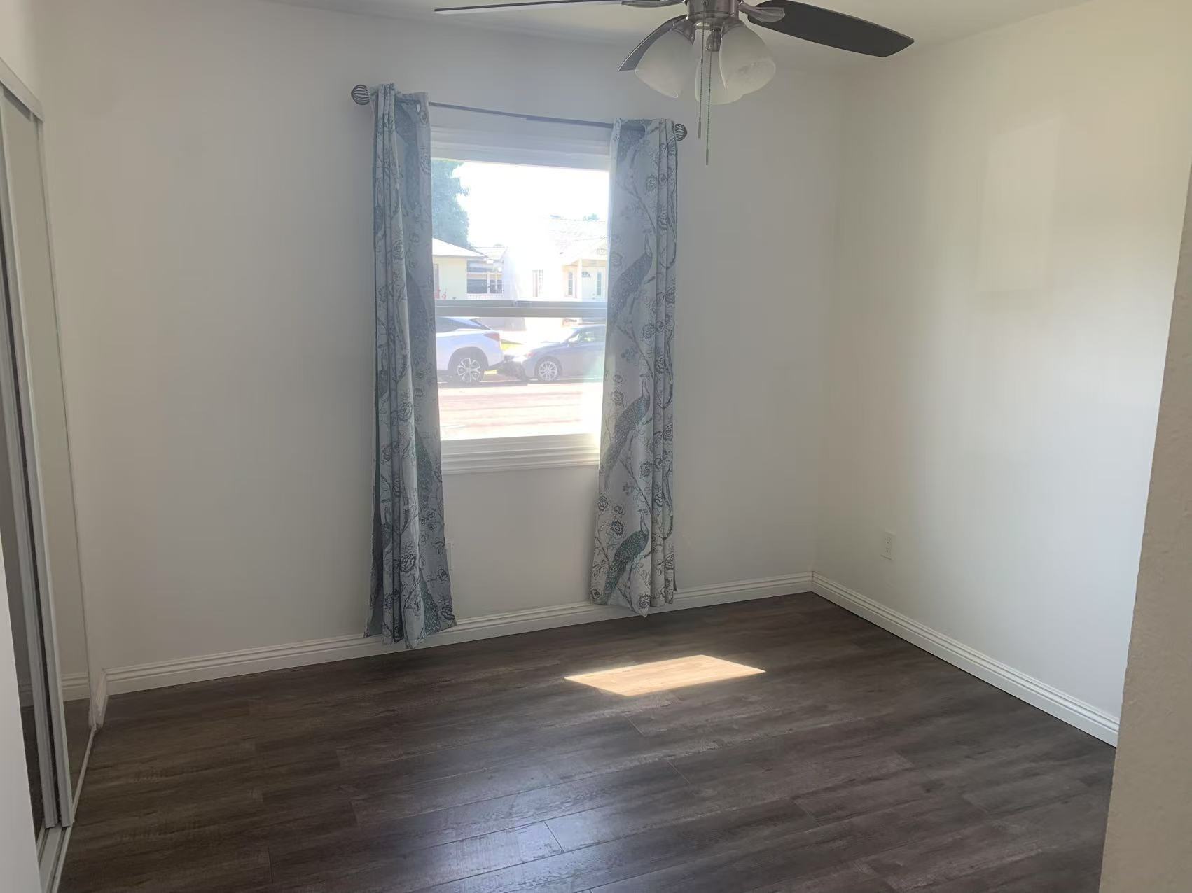 Building Photo - 5336 Huddart Ave