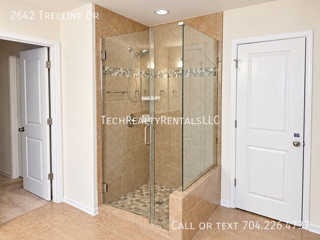 Building Photo - 2642 Treeline Dr