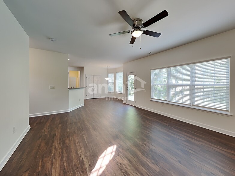 Building Photo - 12102 Hampton Place Dr