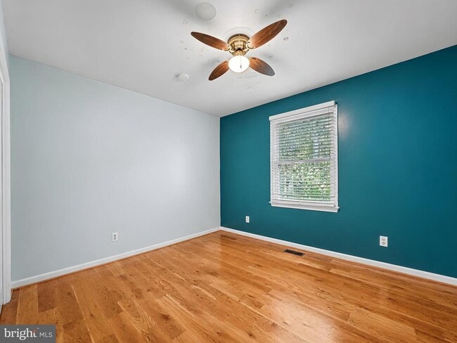 Building Photo - 8433 Sailboat Ln