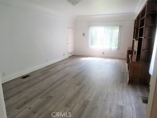 Building Photo - 227 S Gale Dr