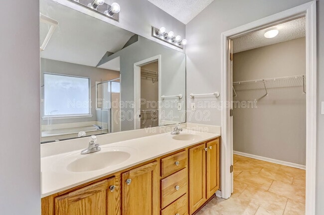 Building Photo - 4613 W Catbrier Ct