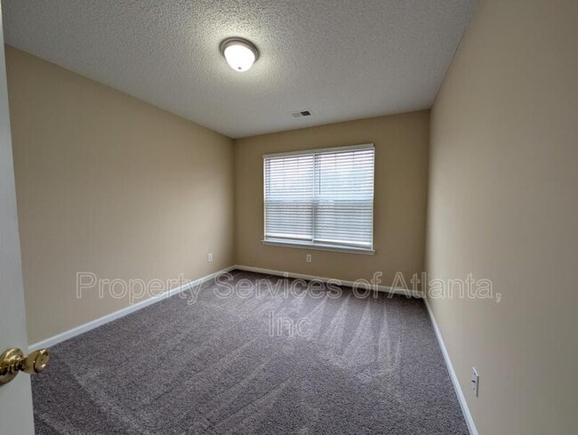 Building Photo - 704 Denise Ct