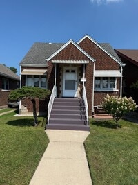 Building Photo - 2137 Wespark Ave