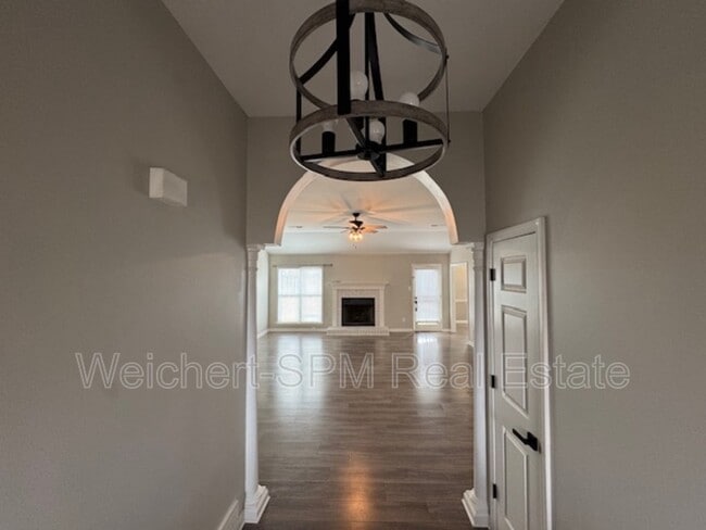 Building Photo - 6353 Thistle Point