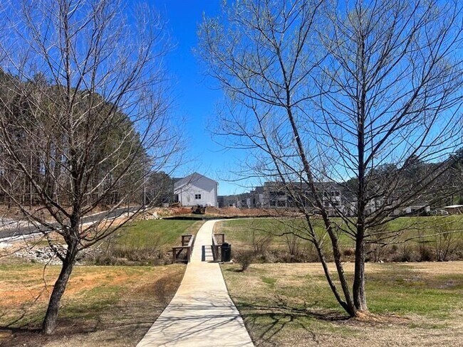Building Photo - 866 Calvin Park Dr