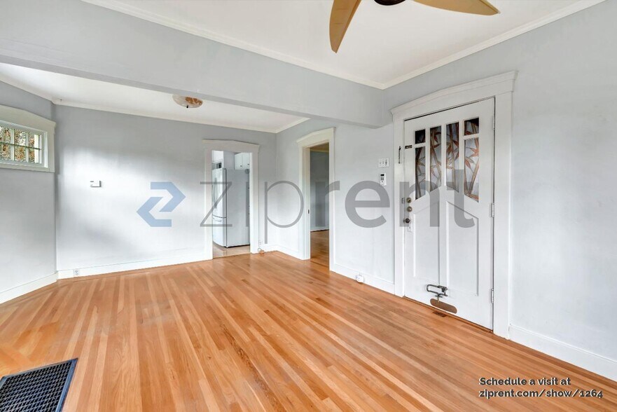 Building Photo - 4420 Fleming Ave