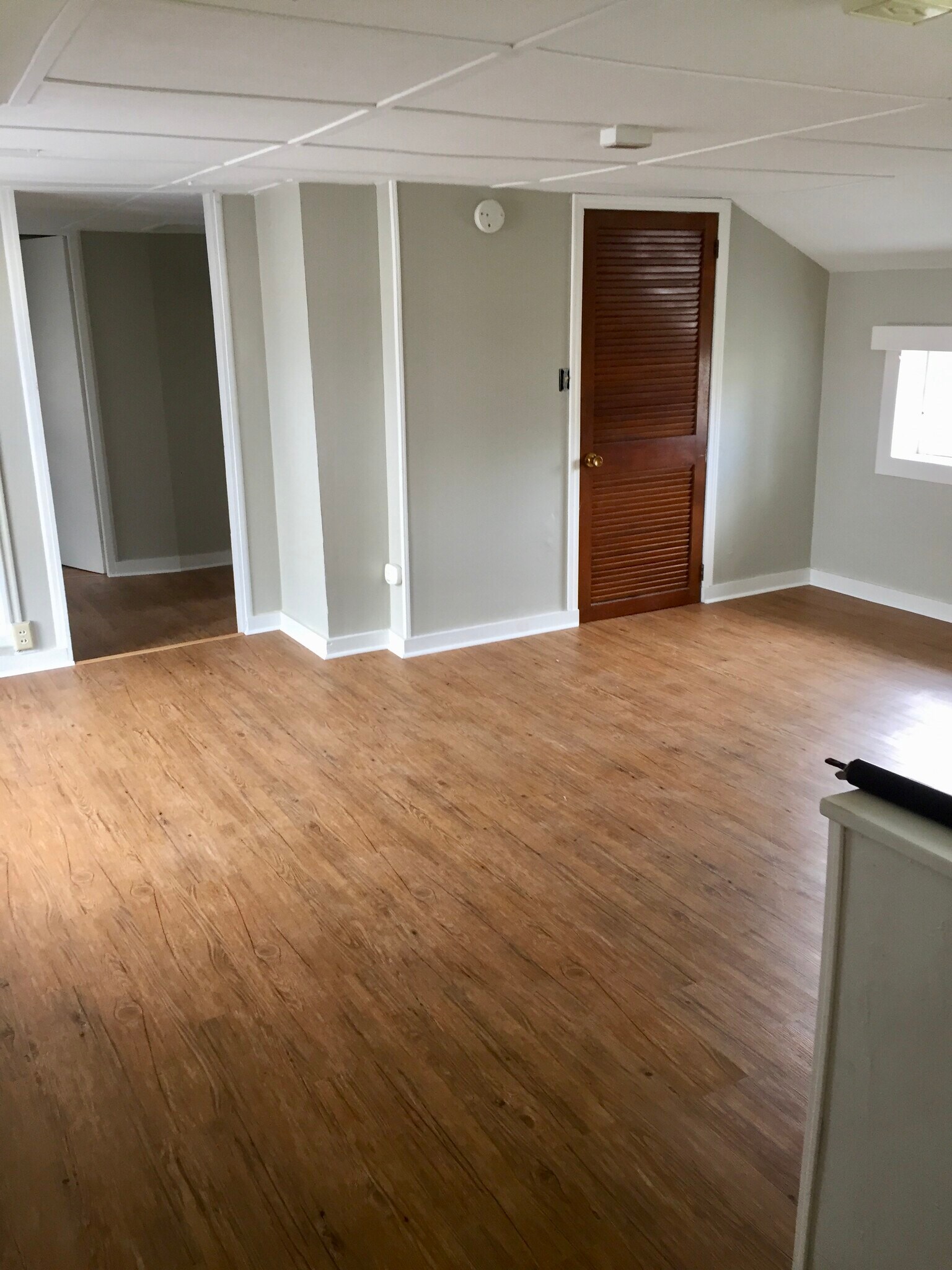 Building Photo - 409 N George St