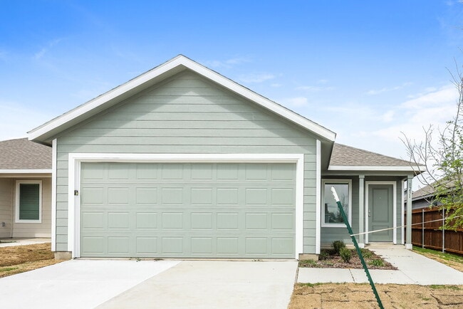 Building Photo - 1231 Maple St