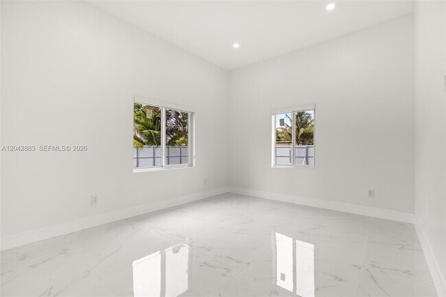 Building Photo - 14801 NW 5th Ave