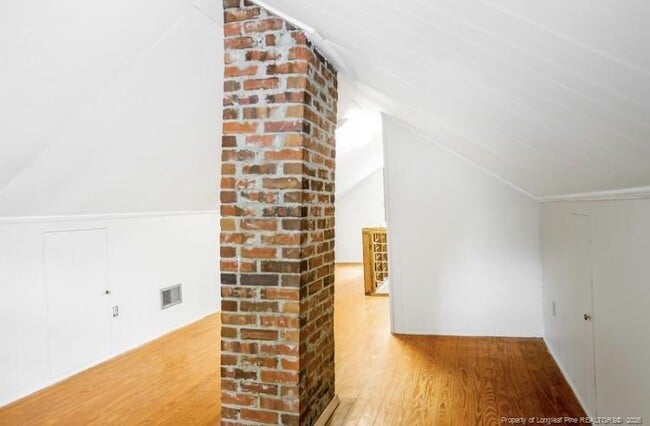 Building Photo - 604 Pilot Ave