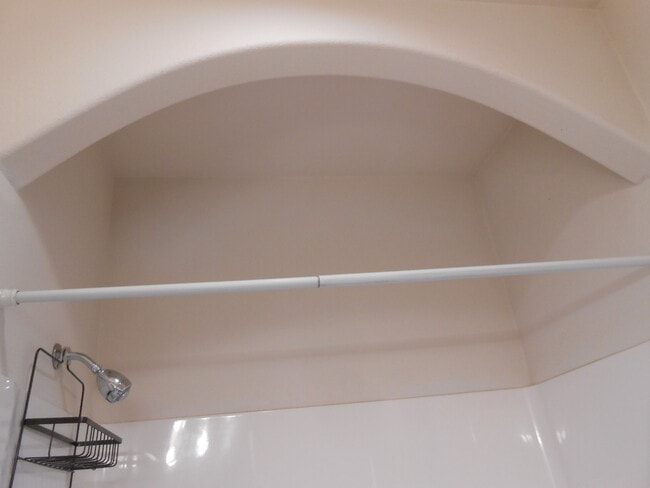 Building Photo - 1021 SW Crosscut Ct