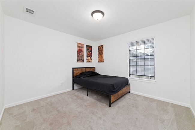 Building Photo - 16026 Autumn Falls Ln