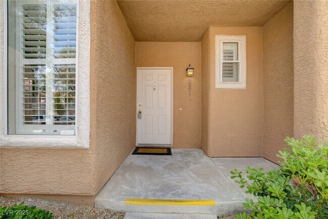 Building Photo - 251 S Green Valley Pkwy